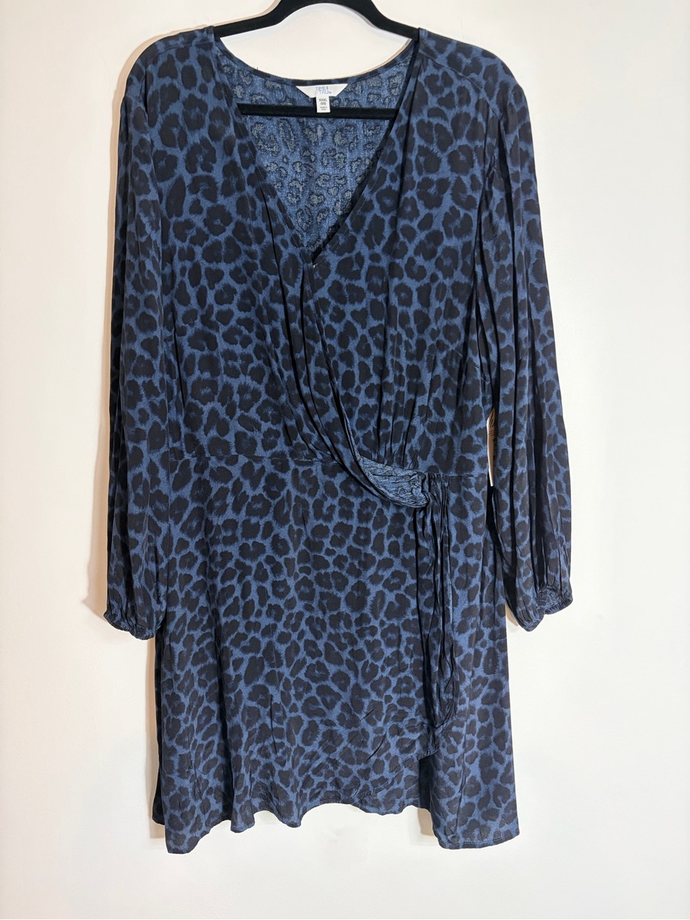 Time and Tru Women's Blue and Black Leopard Print Dress Wrap V Neck 3X 22